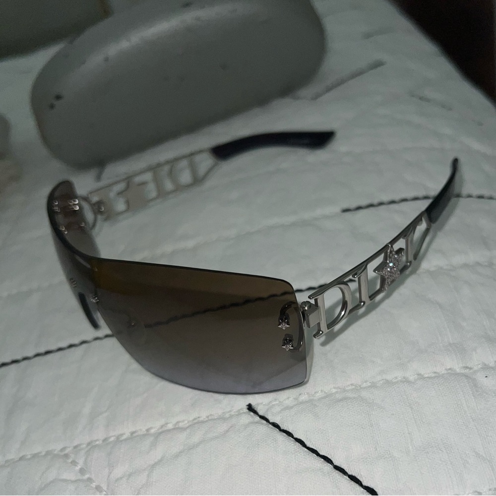 Dior y2k sunglasses vintage!! ⭐️ ⭐️⭐️